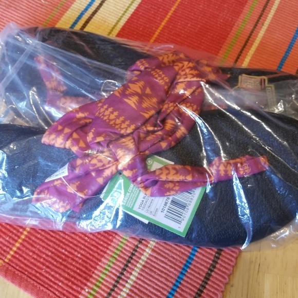 Sanuk Shoes - Brand New Sanuk Yoga Sandals
